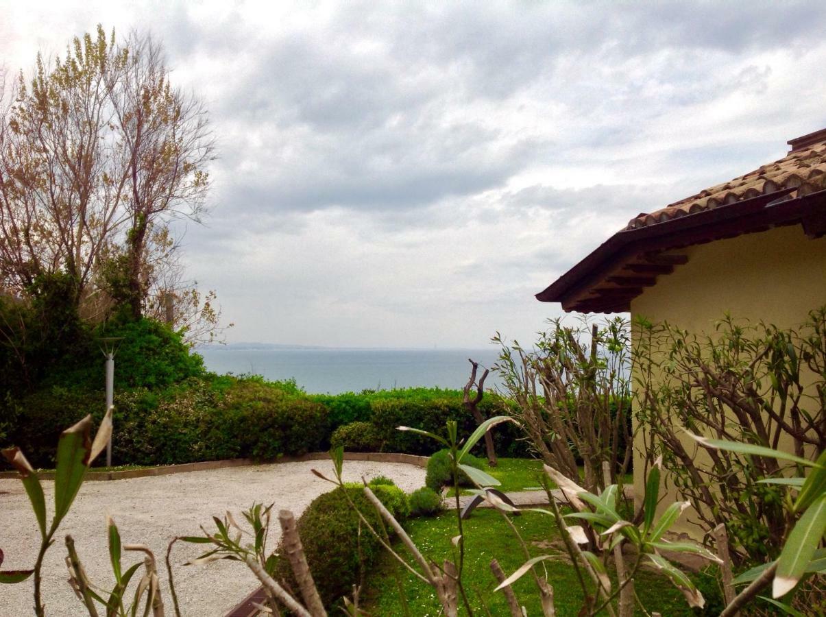 Residence Baia Vallugola Castel di Mezzo ภายนอก รูปภาพ